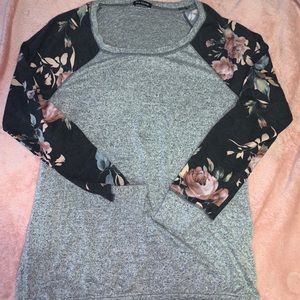 Long sleeve sweater with patterned sleeves